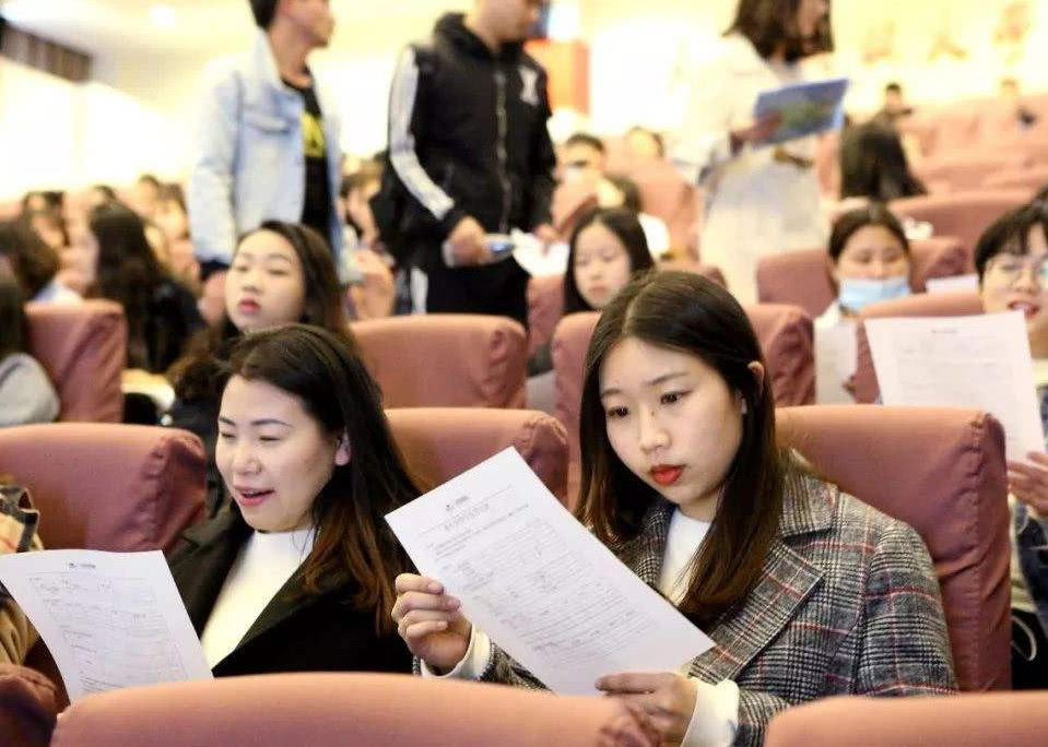 不值錢的五種大學生畢業即失業?大學生普遍缺什么現狀堪憂的原因